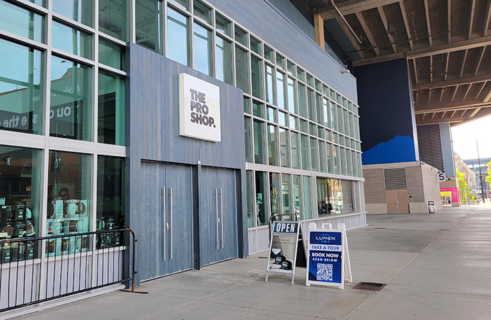 ルーメン・フィールドのプロ・ショップ