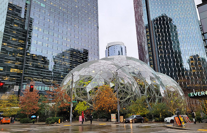 アマゾン本社ビル　スフィアとDay1